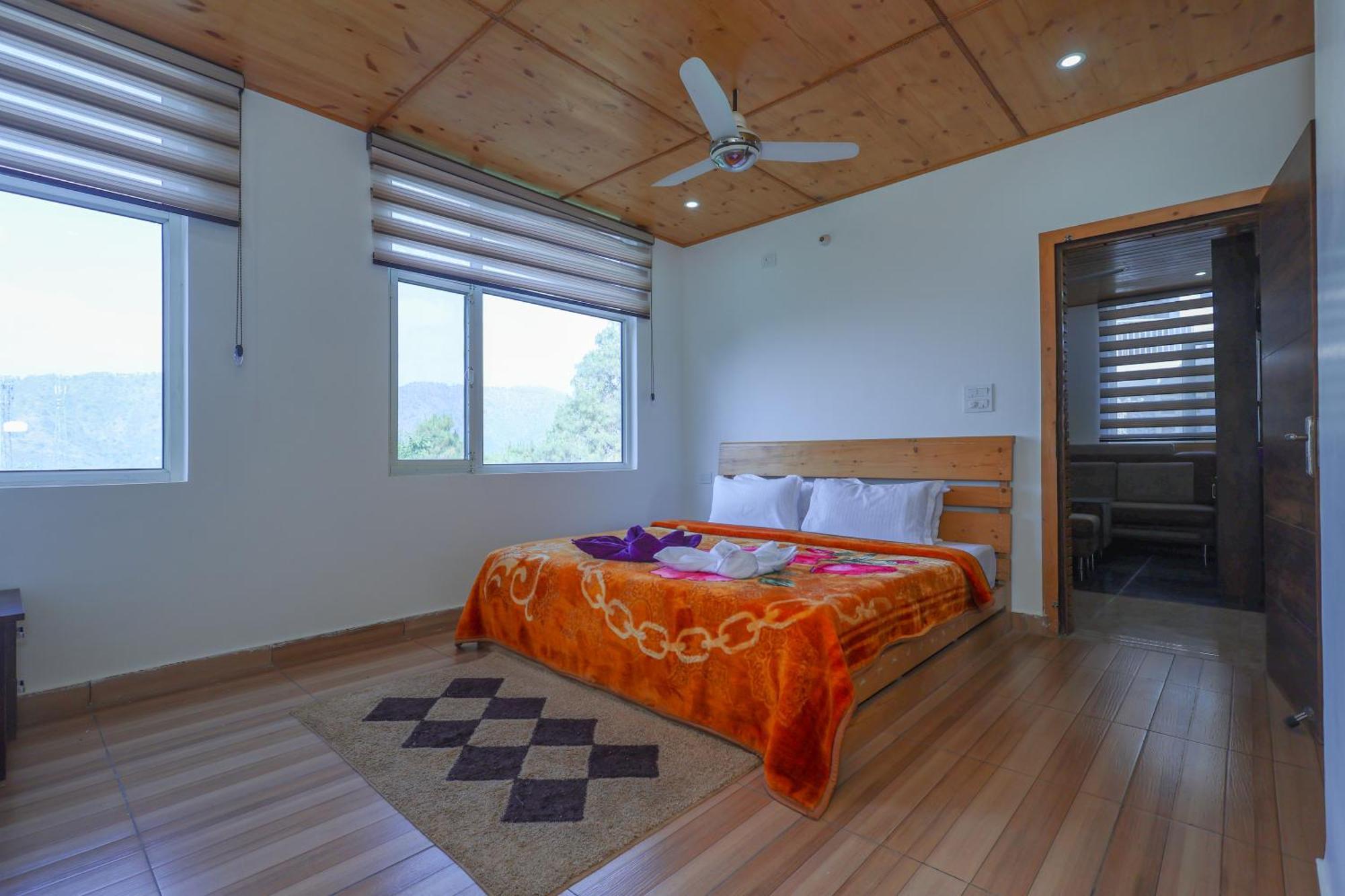דירות Cozy Heavenn 2Bhk I Kasauli I Mountain View 93O68I282O מראה חיצוני תמונה