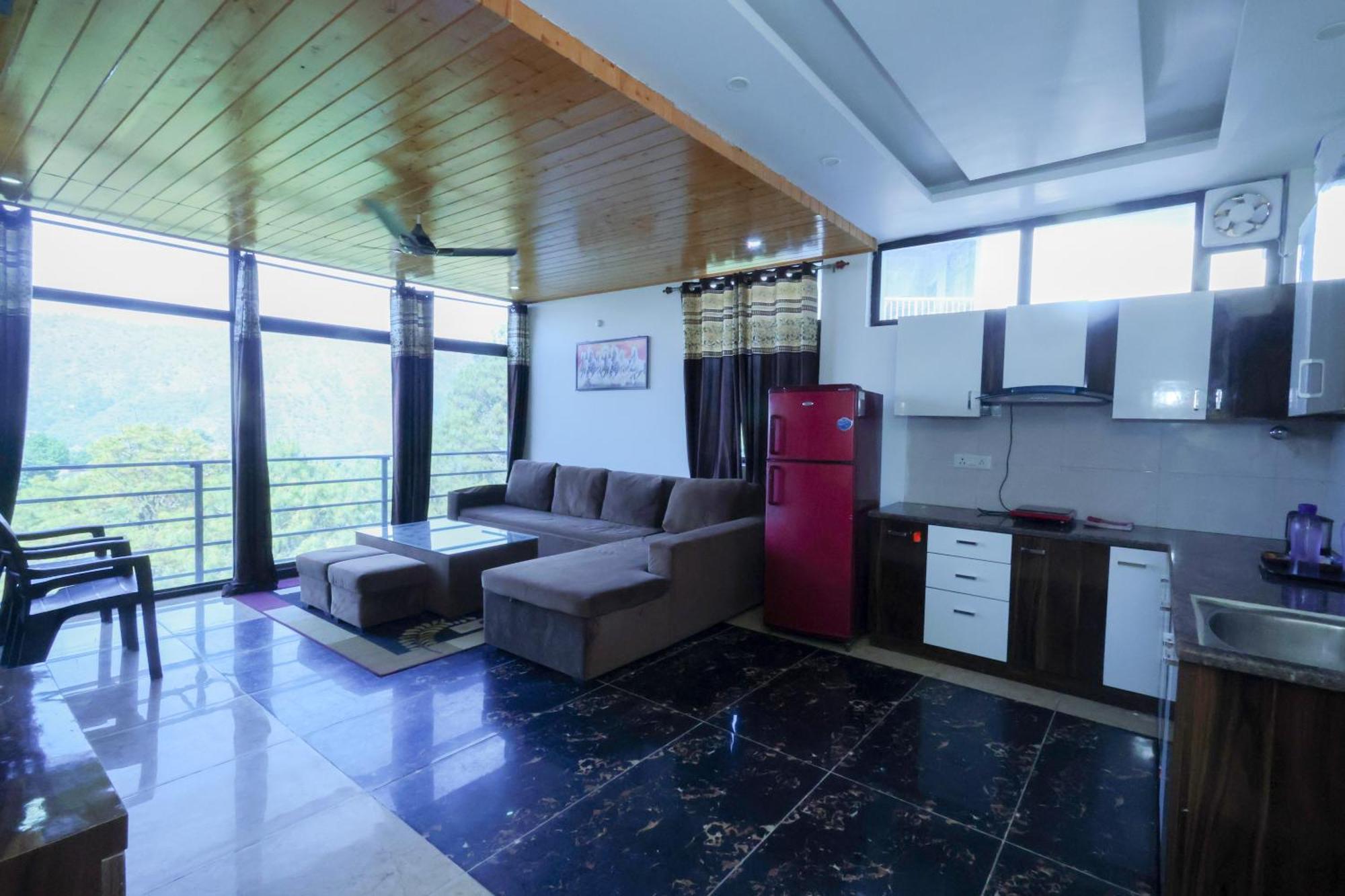 דירות Cozy Heavenn 2Bhk I Kasauli I Mountain View 93O68I282O מראה חיצוני תמונה